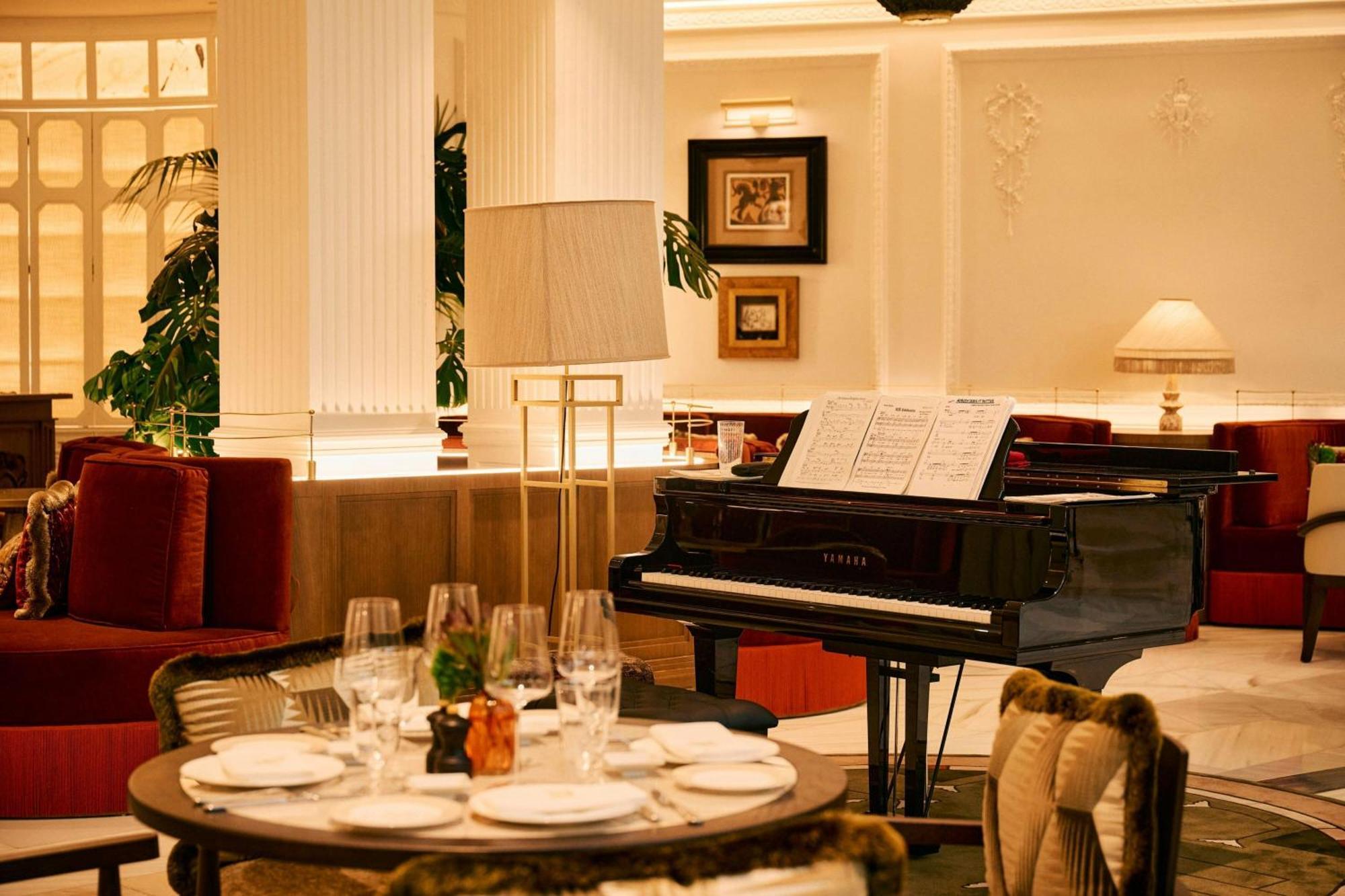 The Palace, A Luxury Collection Hotel, 5*